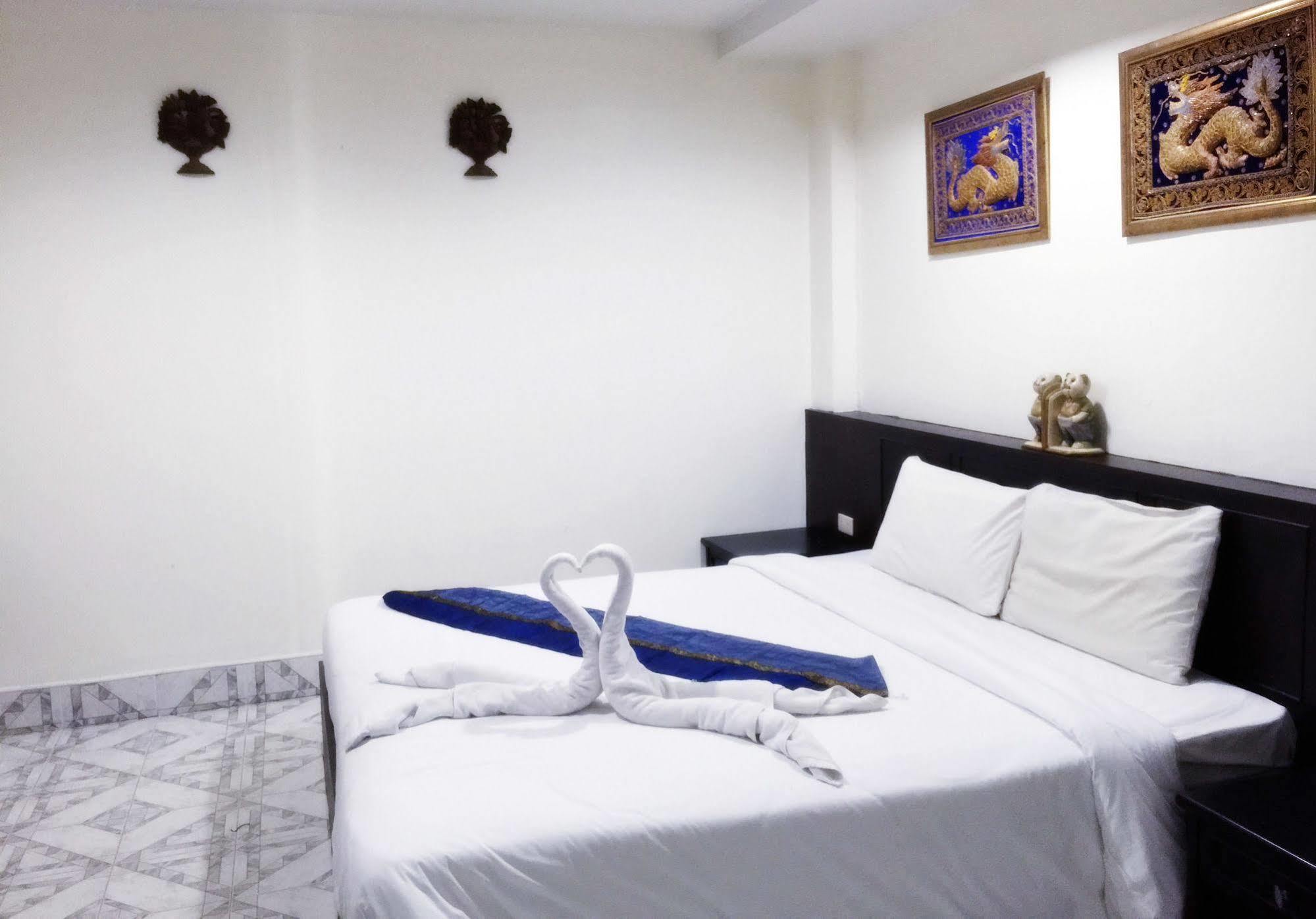 Khách sạn Ours Patong